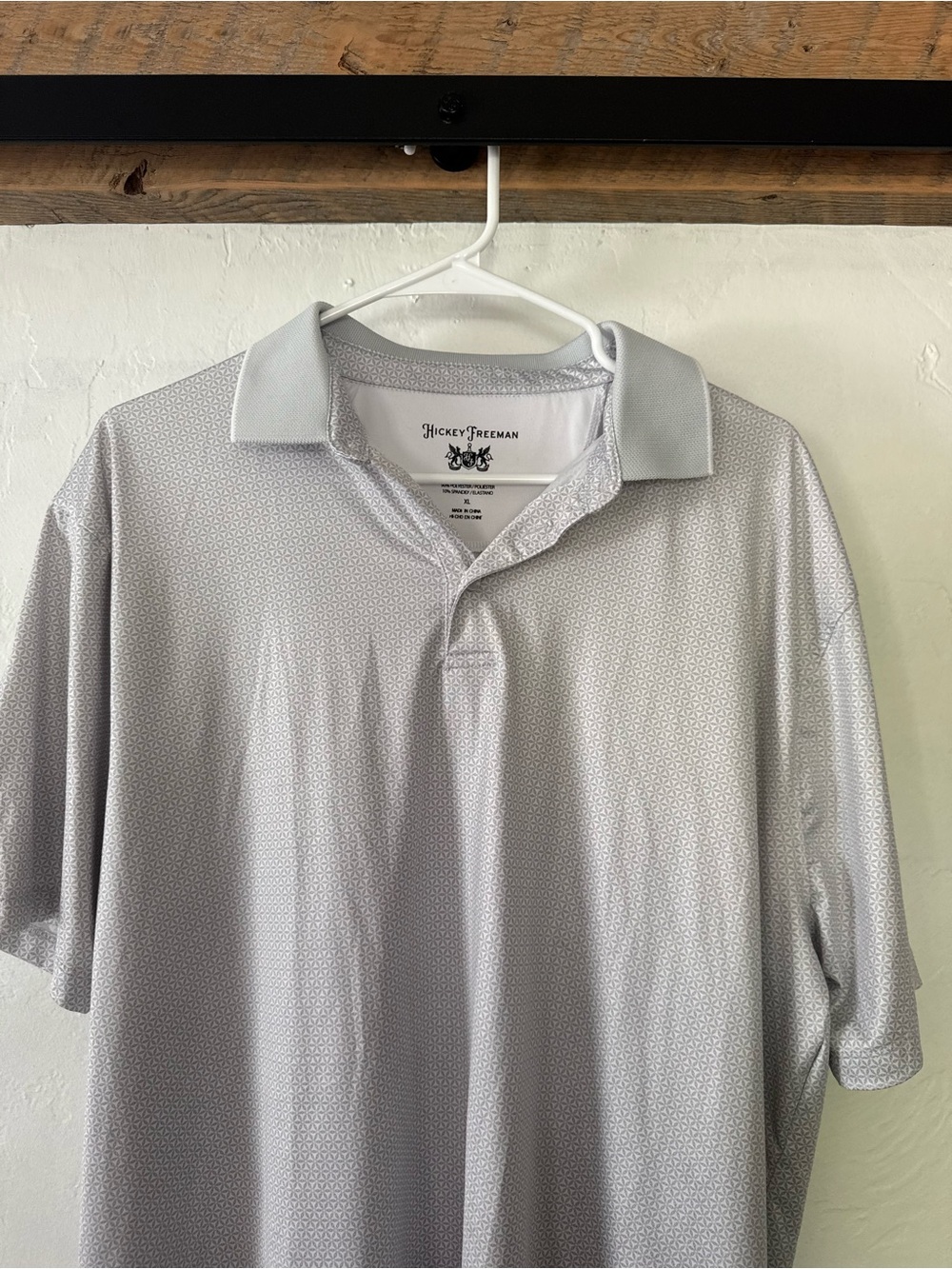 Hickey Freeman Men's Light Gray Micro-Pattern Polo golf shirt